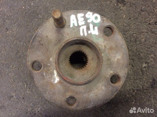 Ступица передняя левая Toyota Corolla E90