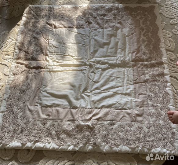 Бортики, одеяло, балдахин в кроватку