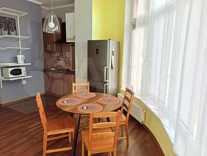 2-к. квартира, 80 м², 8/9 эт.