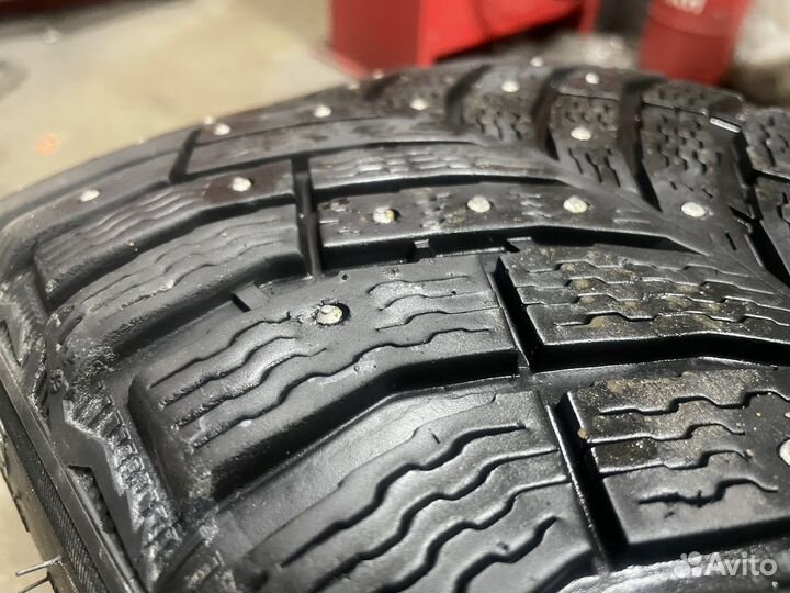 Michelin X-Ice North 4 225/45 R17