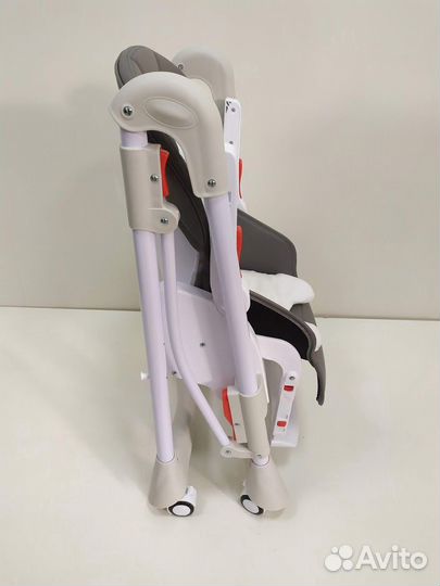 Стульчик для кормления ребенка