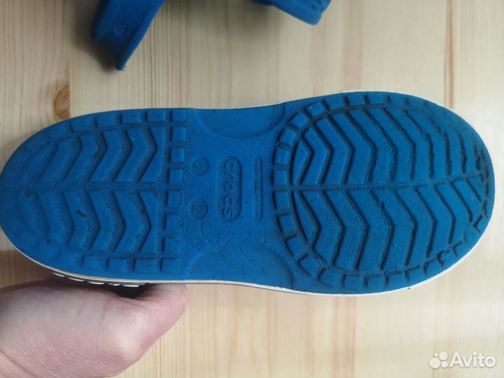 Сандалии Crocs j2