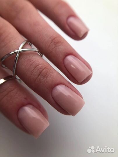 Маникюр и педикюр