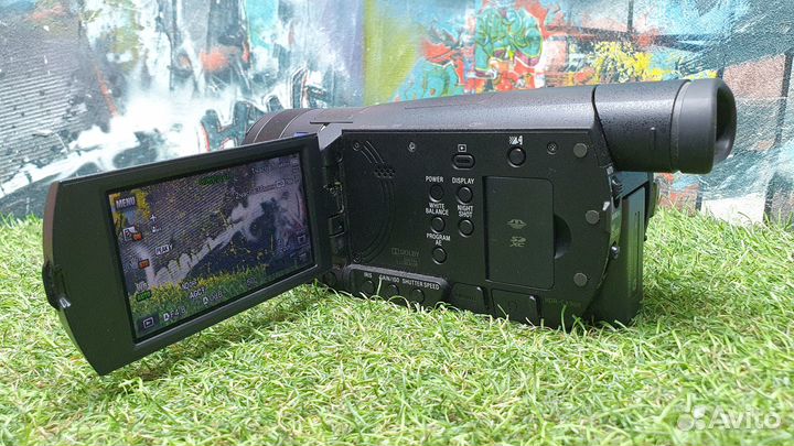 Видеокамера Sony HDR-CX900E