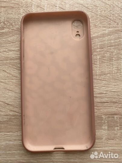 Продам 3 чехла На iPhone XR