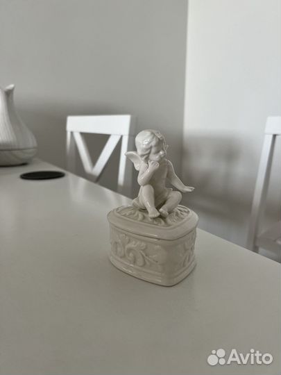 Шкатулка фарфор ангел