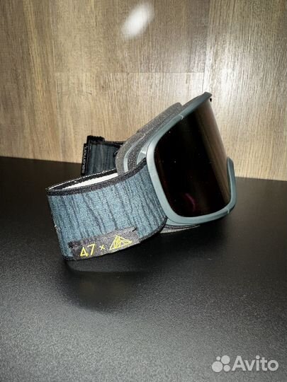 Горнолыжные очки salomon