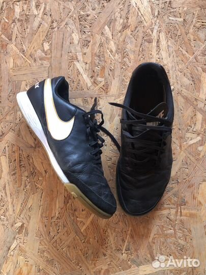 Футзалки Nike Tiempo