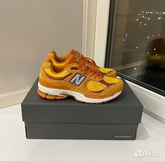 New Balance x Ganni 2002r