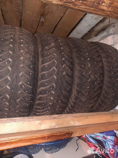Sava Eskimo Stud 2.25/60 R17