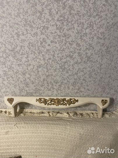 Полка для икон иконостас