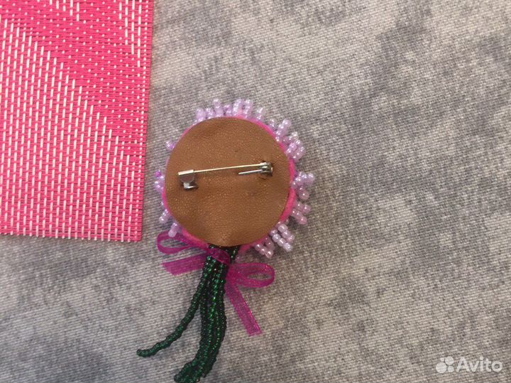 Брошь из бисера