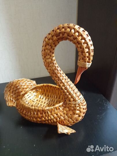 Лебедь из лозы