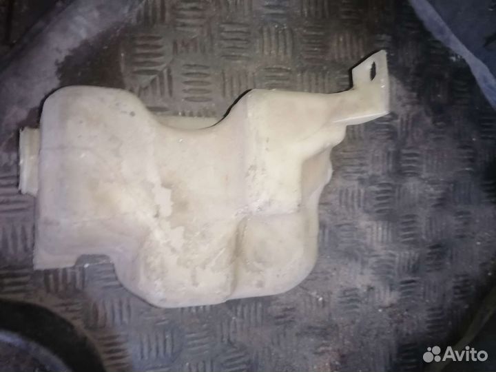 Бачок стеклоомывателя skoda Octavia