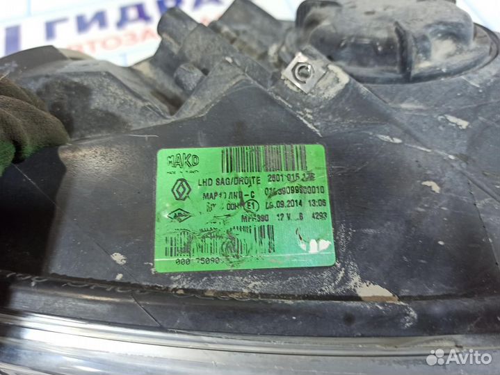 Фара правая Renault Fluence 260101331R