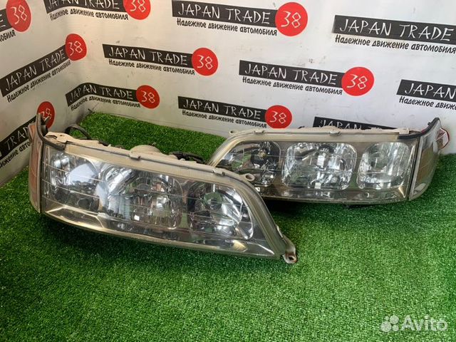Фара правая Toyota Mark Ii JZX100 1JZ-GTE 09.1996