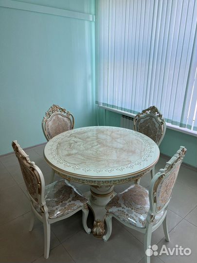 Стол «голд мрамор»