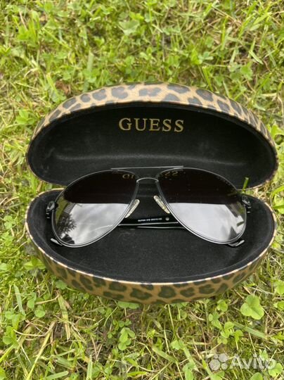 Солнцезащитные очки женские guess