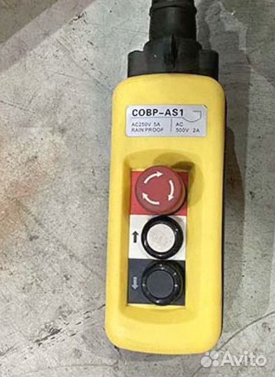 Подъемный стол YLF1001 1300x820 1000 кг