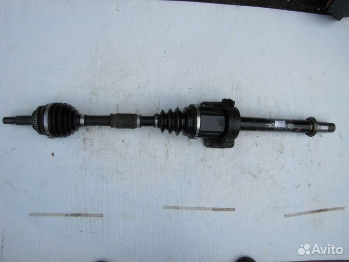 Toyota Avensis (T250) полуось правая