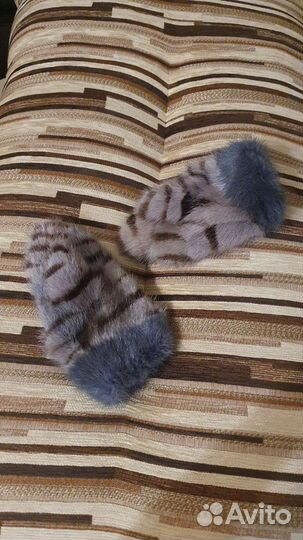 Норковые детские варежки
