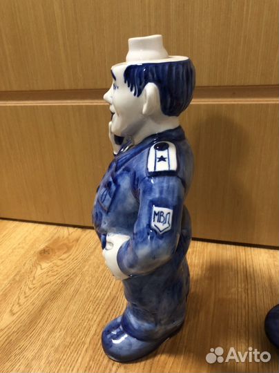 Фарфоровый штоф