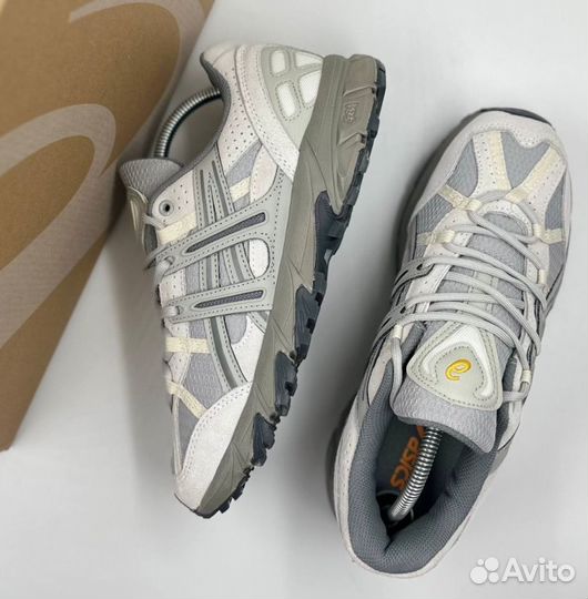 Удобные кроссовки Asics Sonoma