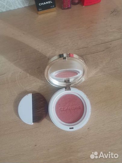 Clarins румяна