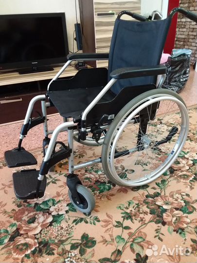 Инвалидная коляска