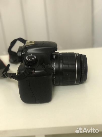 Зеркальный фотоаппарат Canon EOS 1100D