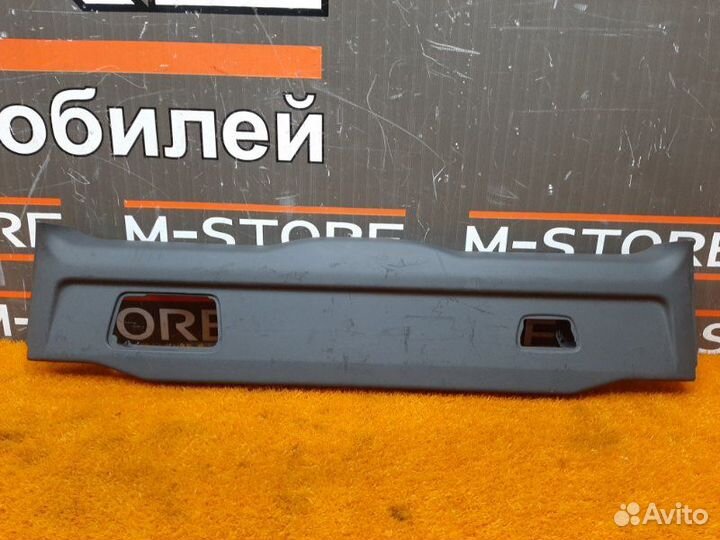 Обшивка двери багажника Volvo Xc90 C59 B5254T2