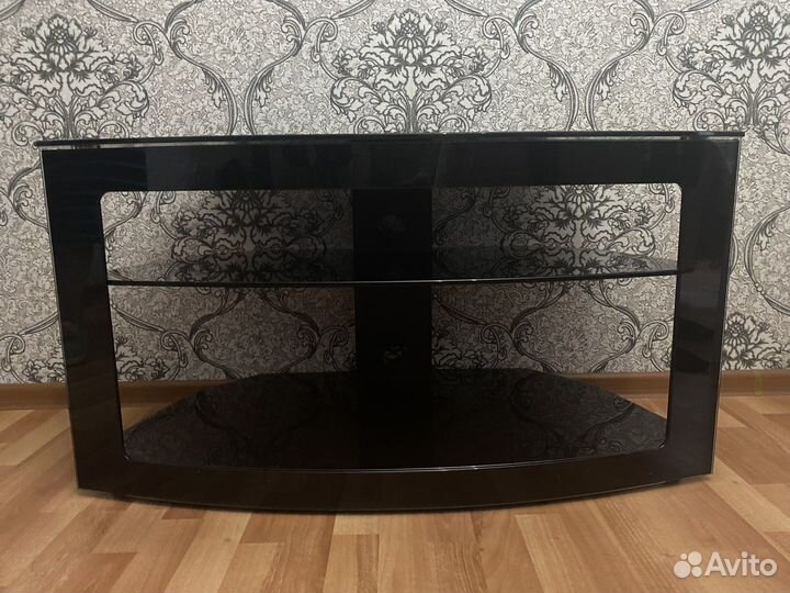 Стеклянная тумба под тв