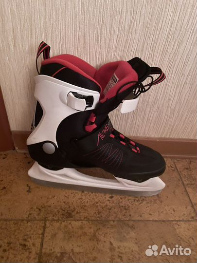 Коньки женские 37 размер