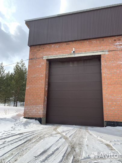 Секционные ворота