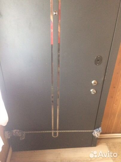 Дверь входная металлическая