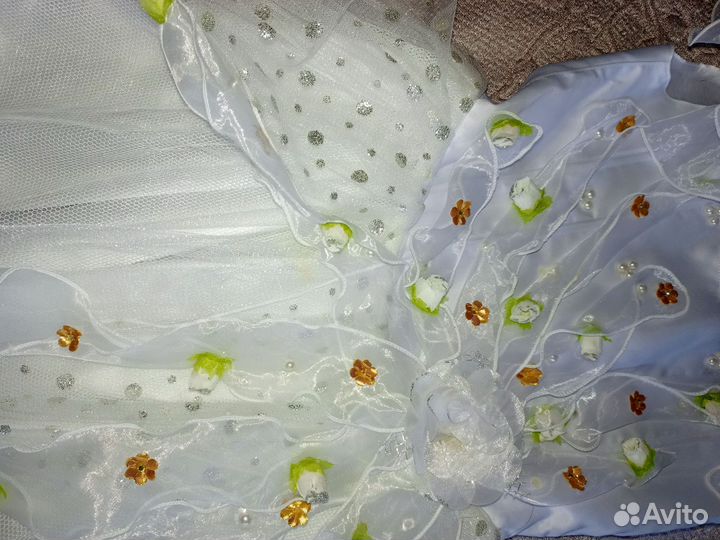 Нарядное платье 128-134 размер