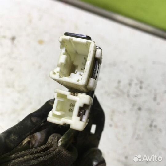 Ответная часть ремня безопасности Мазда 6