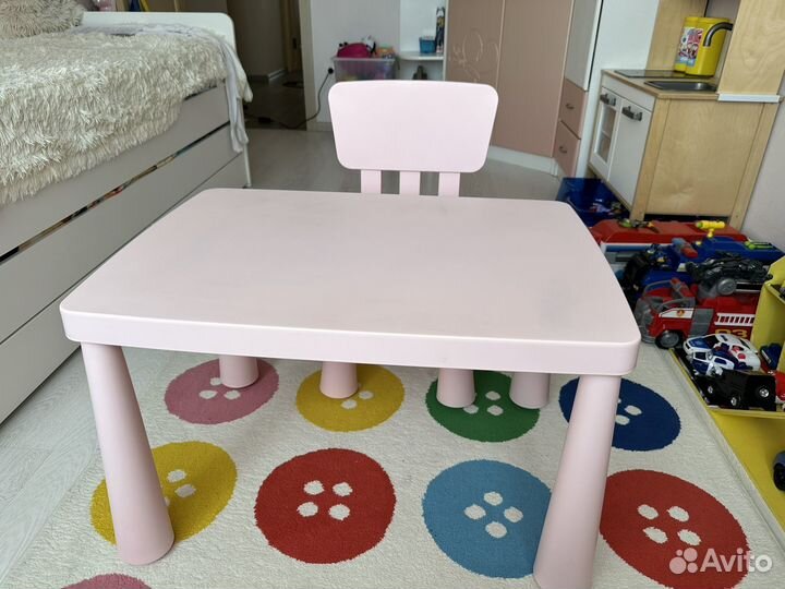 Стол и стульчик IKEA