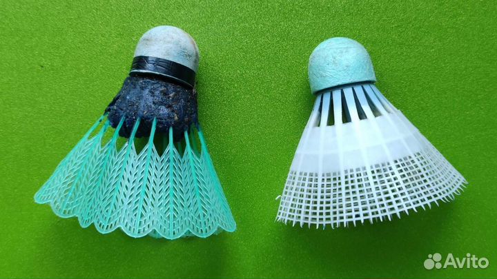 Воланчик для бадминтона