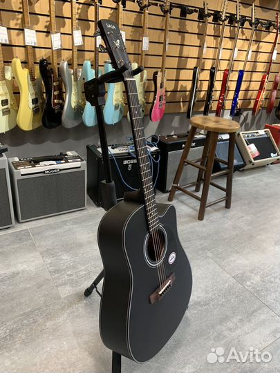 Акустическая гитара