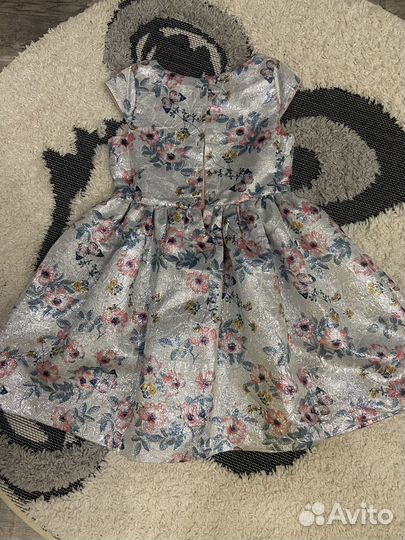 Нарядное Платье H&M для девочки 122-128