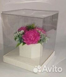 Коробка для цветов с вазой