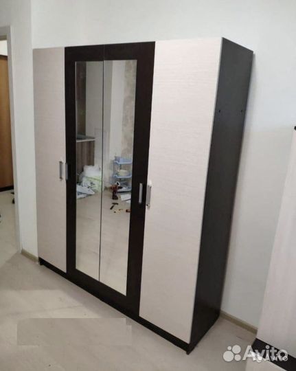 Шкаф новвй
