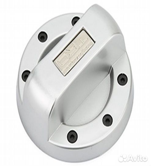 Накладка TRD на крышку горловины топливного бака