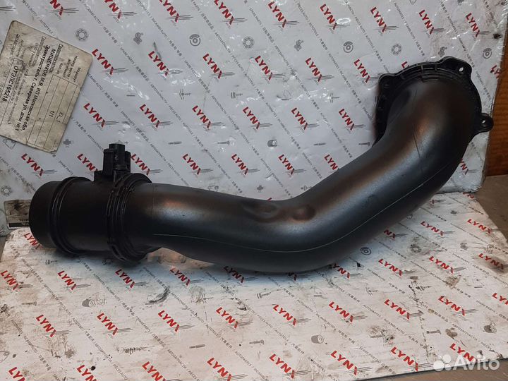 Патрубок впускной Мерседес ом651