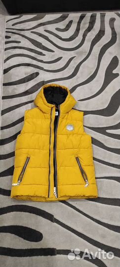 Утеплённый жилет для мальчика на рост 158