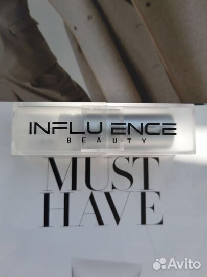 Помада нюдовая нюд