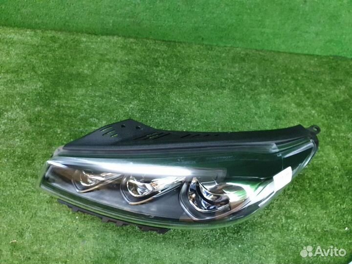 Фара левая Kia Sorento/Sorento Prime