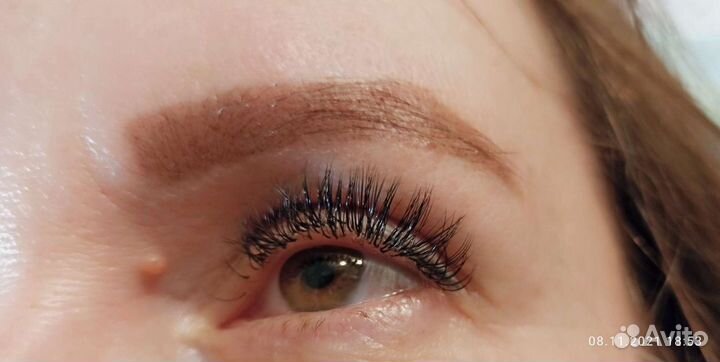 Наращивание ресниц, оформление бровей