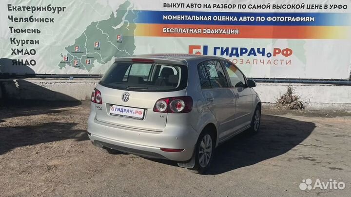 Механизм регулировки ремня безопасности Volkswagen